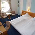 Zur Eldenburg Hotel