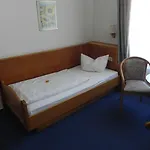 Zur Eldenburg 3*