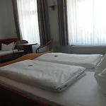 Zur Eldenburg Hotel 3*