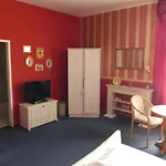 Zur Eldenburg 3*