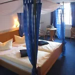 Zur Eldenburg Hotel 3*