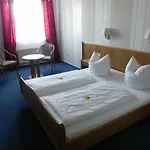 Zur Eldenburg Hotel 3*