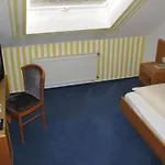 Zur Eldenburg 3*