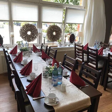 Otel Zur Eldenburg Lübz
