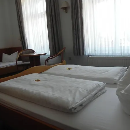 Zur Eldenburg Hotel 3*