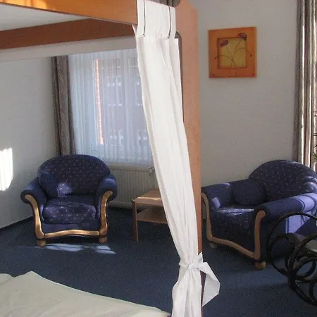 Hotel Zur Eldenburg 3*