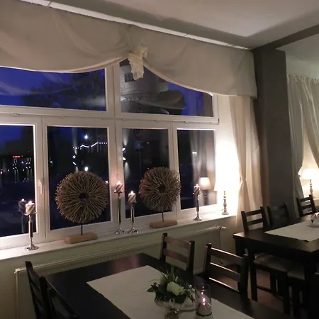 Zur Eldenburg 3*