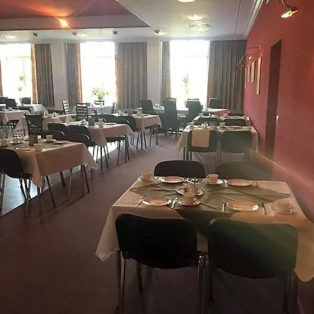 Zur Eldenburg Hotel 3*