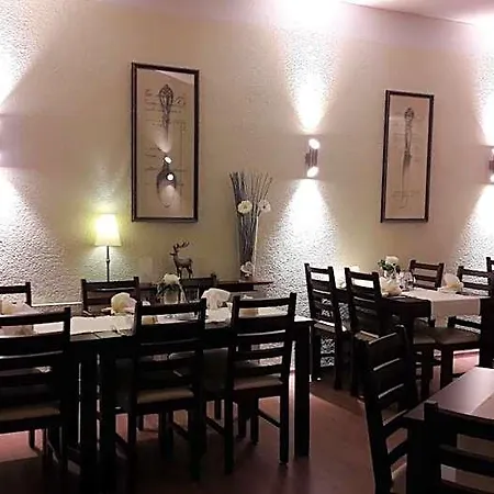 Zur Eldenburg Hotel 3*