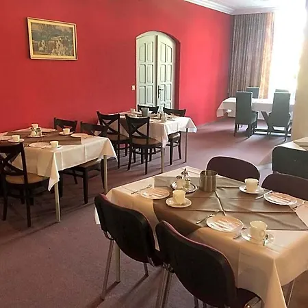 Hotel Zur Eldenburg 3*