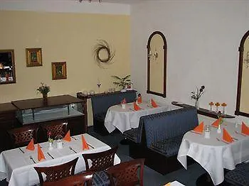 Zur Eldenburg Hotel 3*
