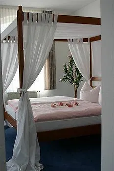 Hotel Zur Eldenburg 3*