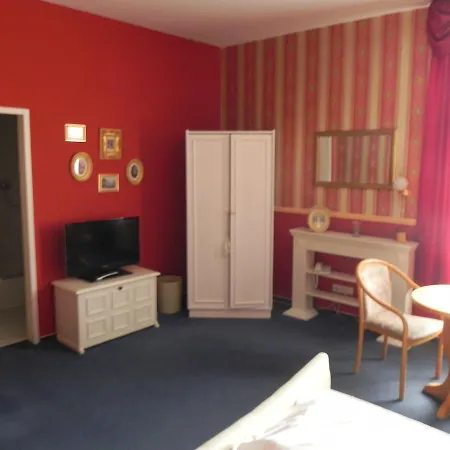 Zur Eldenburg Hotel