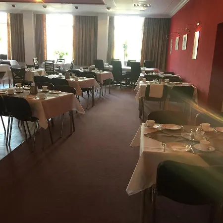 Zur Eldenburg 3*