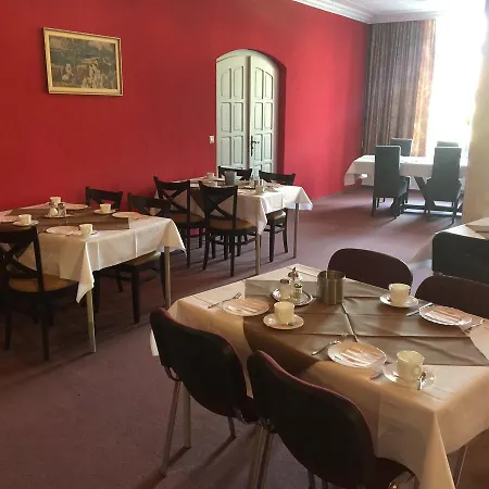 Zur Eldenburg Hotell 3*