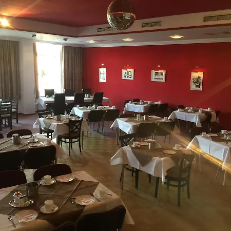 Zur Eldenburg 3*